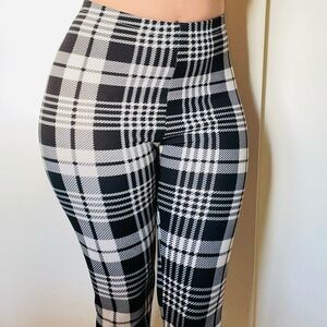 SHEIN Black and White Plaid High-Waist Leggings